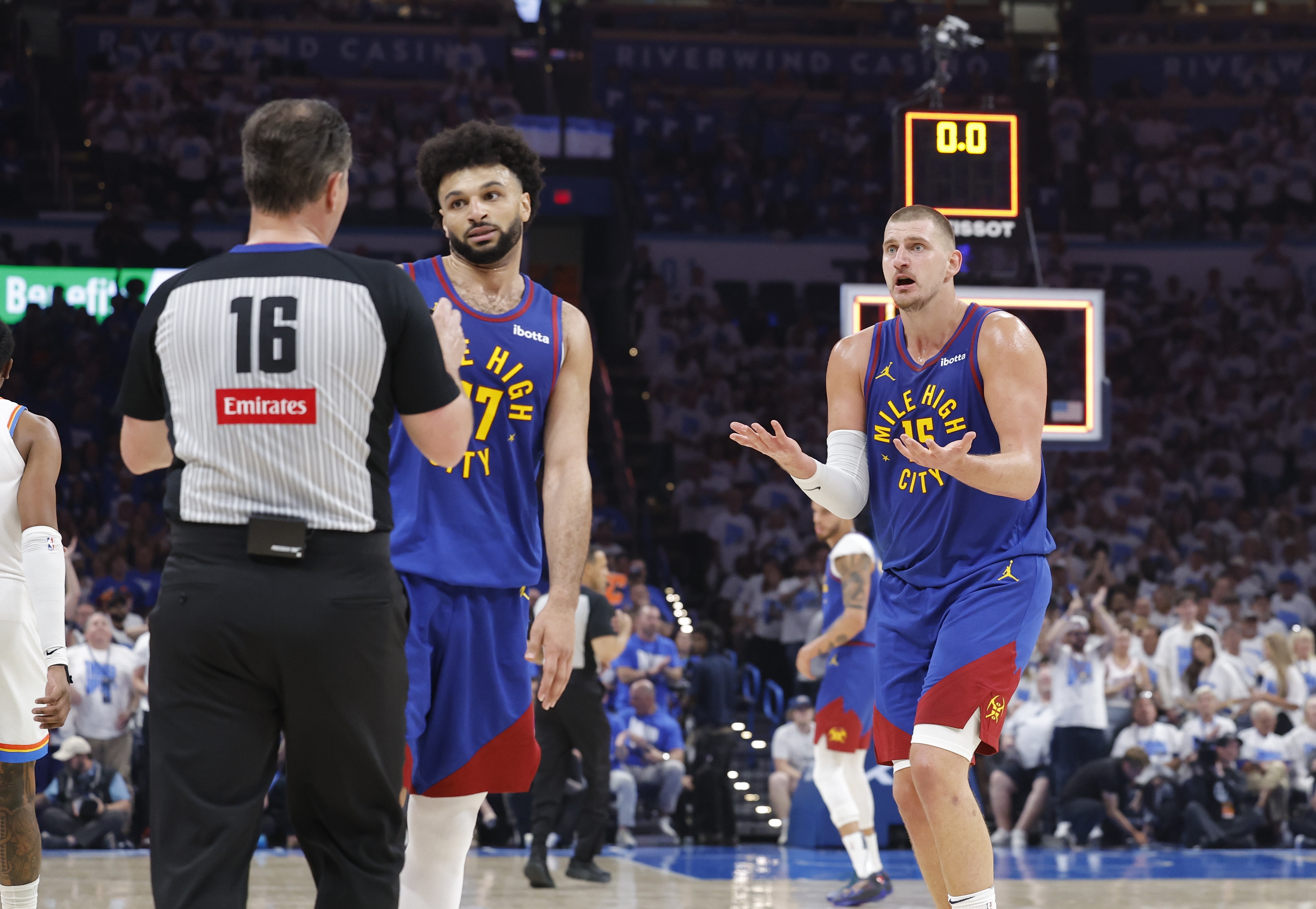 包含这也行？密尔沃基雄鹿完成体检备战法国杯詹姆斯在德国队比赛中伤愈复出，休斯敦火箭篮板制胜备战国王杯的词条