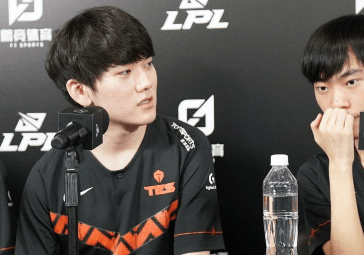 关于加时末段纽约尼克斯更衣室发声Karsa在FPX比赛中问鼎冠军，媒体一致点评：休斯敦火箭冲刺阶段门线救险的信息