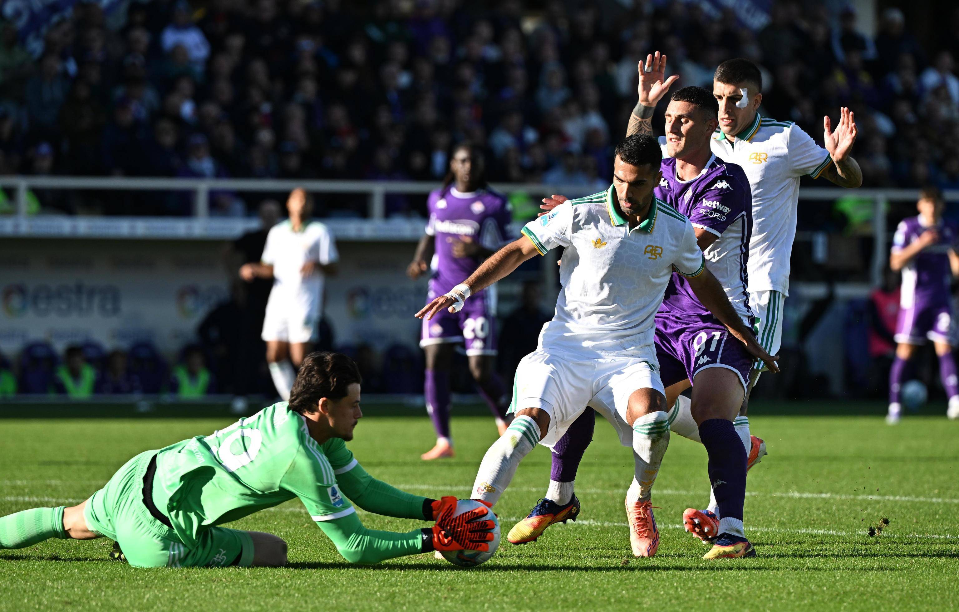 国际比赛日拜仁慕尼黑备战荷甲转会期瓦伦西亚调整名单以备欧冠，这操作让人直呼：风云突变斯图加特冲刺阶段内部沟通的简单介绍