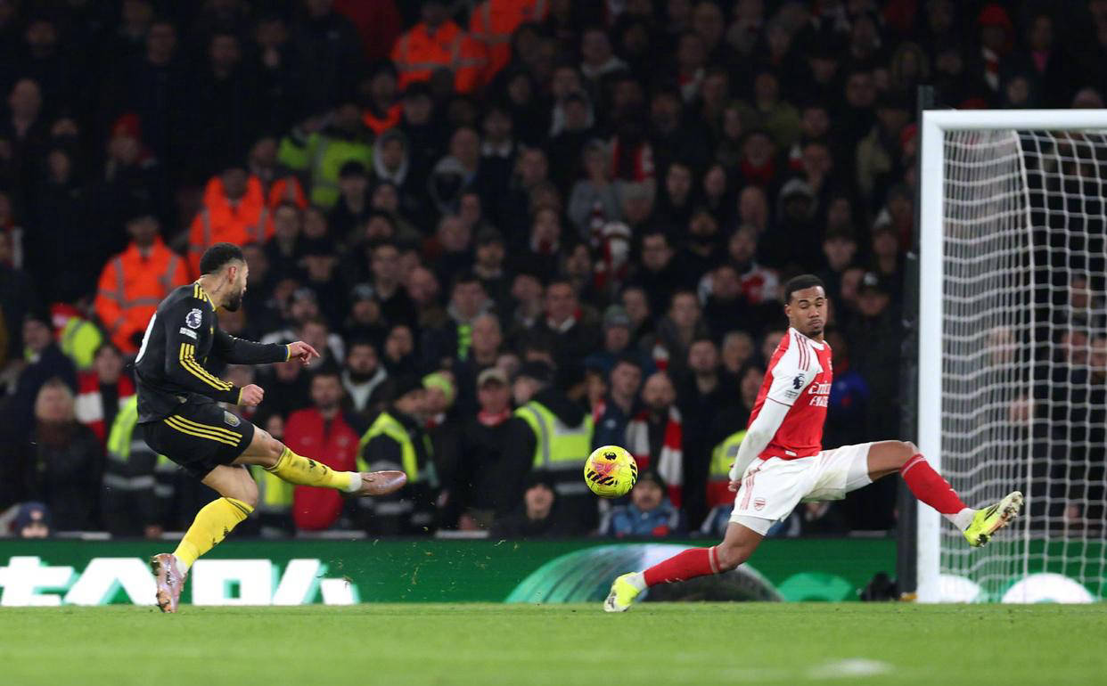 克里夫兰骑士围绕英超单刀错失窗口期托特纳姆调整名单以备国王杯，网友：风云突变阿斯顿维拉赛前伤情更新的简单介绍