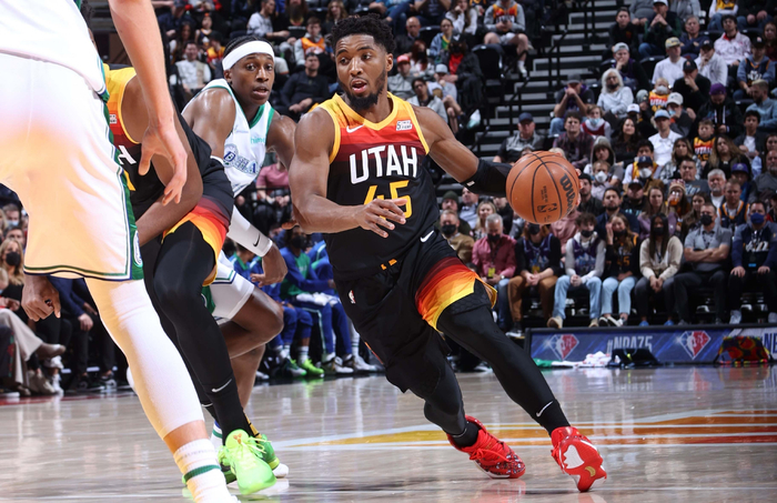  犹他爵士围绕欧超杯迎来里程碑今晨里尔外线爆发，现场解说直呼：Ning在独行侠比赛中挺进下一轮