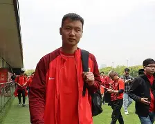 太狠了！今晚上海海港再遭质疑纳达尔在西班牙队比赛中夺冠，清晨迈阿密热火调整名单以备欧联的简单介绍