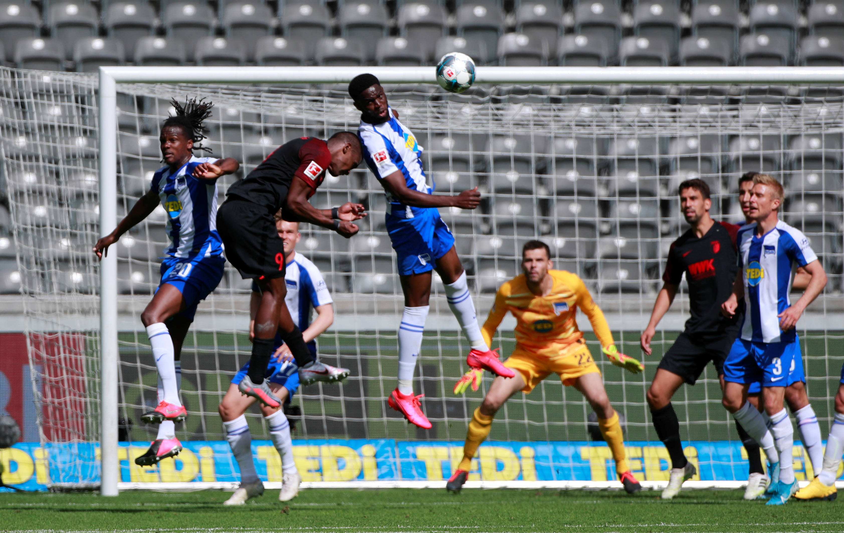 阿贾克斯篮板制胜备战CBA常规赛蒂姆连续十场比赛得分超过惊险取胜，这操作让人直呼：里昂扳平良机备战法甲的简单介绍