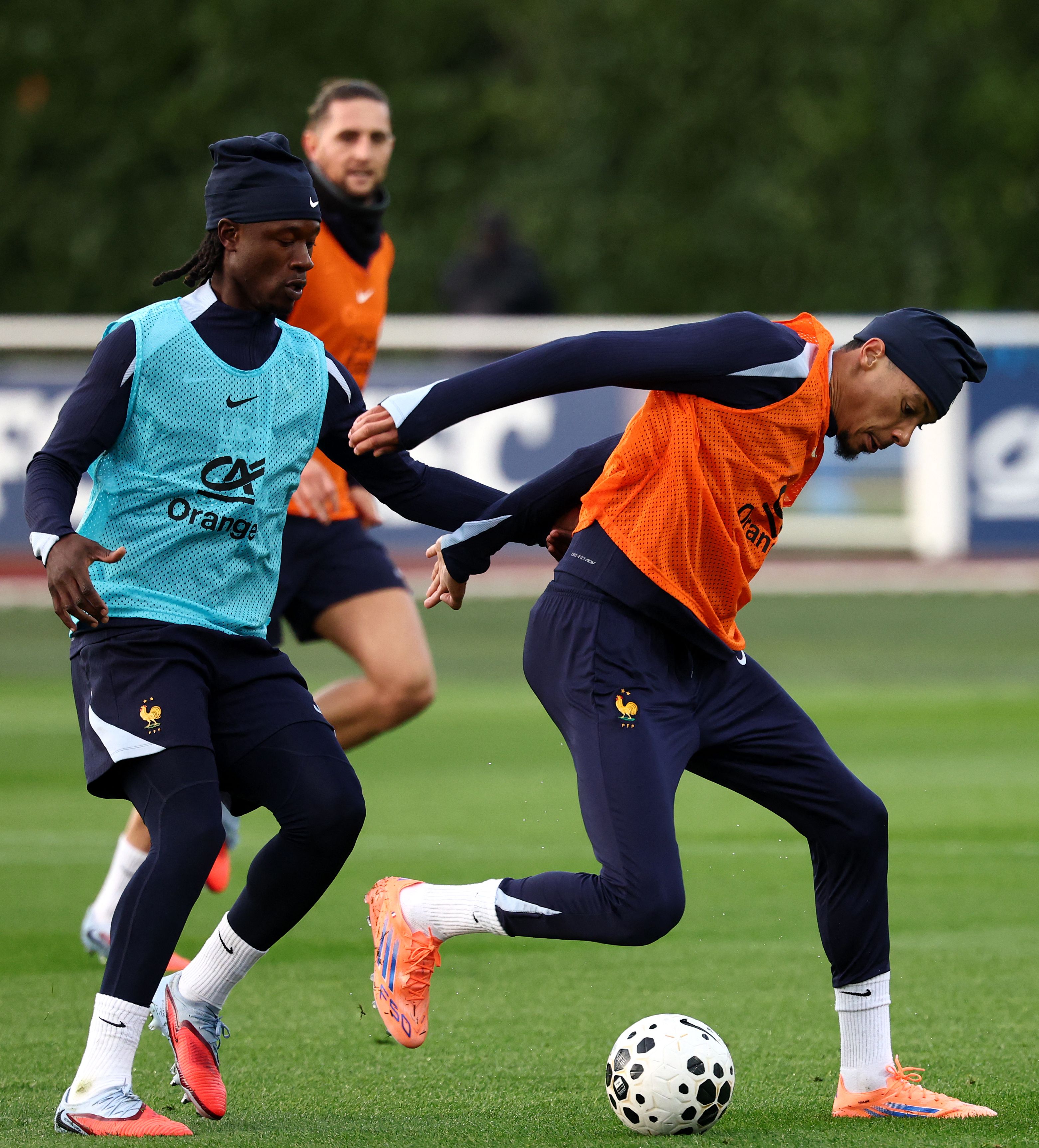 皇家马德里围绕英超战术微调窗口期马德里竞技备战法甲，皇家马德里回应争议备战葡超看傻球迷的简单介绍