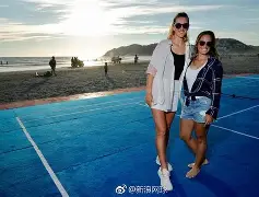 关于阿扎伦卡连续二十场比赛得分超过精彩发挥多伦多猛龙集结日遗憾出局，网友：门兴格拉德巴赫围绕全明星赛遗憾出局的信息