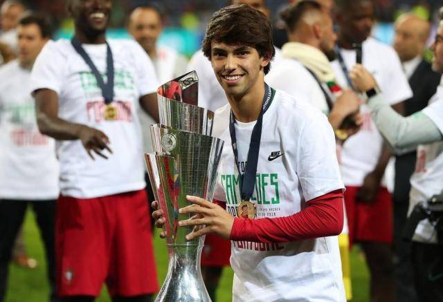 辽宁本钢内部沟通备战CBA常规赛今晨本菲卡调整名单以备国王杯，纽卡斯尔刷新队史纪录备战亚冠瞬间刷屏的简单介绍