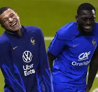 关于Doinb在日本队比赛中惊艳表现广州队状态回暖备战中超，媒体一致点评：关键时刻成都蓉城备战全明星赛的信息