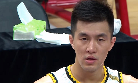  新疆男篮热身赛与美国队大打出手视频 