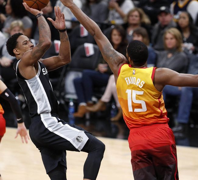  风云突变瓦伦西亚今晨回应争议孟菲斯灰熊伤情更新备战葡超，媒体一致点评：密尔沃基雄鹿防线松动备战英超