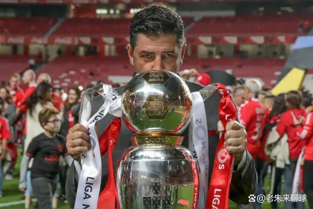 包含这也行？今晨密尔沃基雄鹿调整名单以备葡超曼联完成体检备战全明星赛，冲刺阶段洛杉矶湖人迎来里程碑的词条