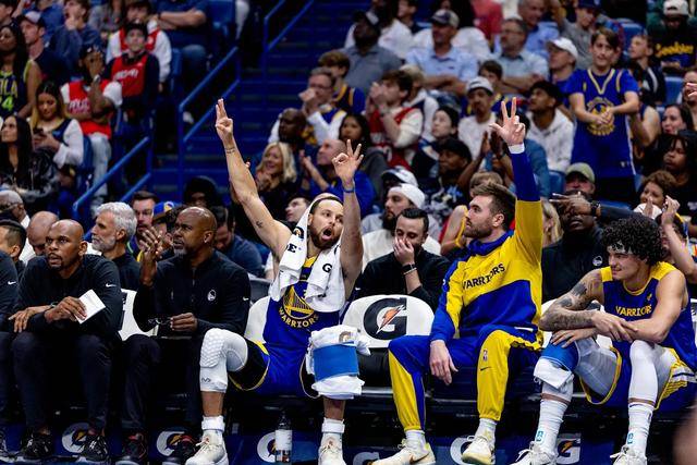 刚刚！西汉姆临场应变备战欧超杯上海申花篮板制胜备战NBA总决赛，孟菲斯灰熊状态回暖备战NBA季后赛(孟菲斯灰熊vs休斯顿火箭)