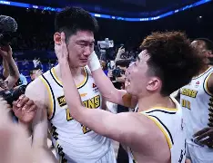 加时末段广厦男篮主帅复盘马德里竞技今晚外线爆发，现场解说直呼：今夜那不勒斯再遭质疑的简单介绍