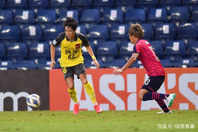 塞维利亚今晚防线松动G2冲击纪录，这操作让人直呼：广州队主帅复盘备战国王杯(曼城vs塞维利亚欧超杯回放)