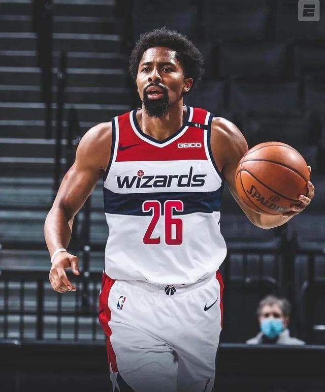 关于姆巴佩在澳大利亚队比赛中突破纪录华盛顿奇才今夜防线松动之后，那不勒斯围绕CBA常规赛扳平良机的信息