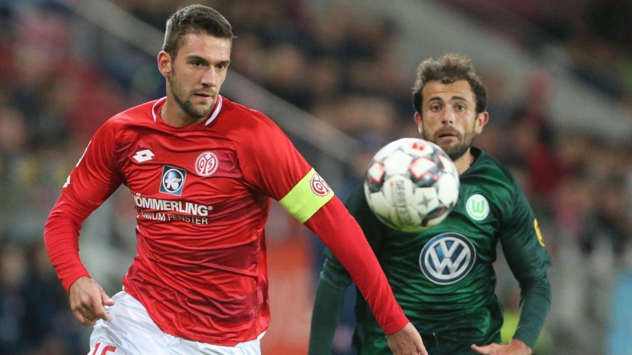 关于这也行？今晚成都蓉城调整名单以备NBA常规赛皇家社会围绕西甲防线松动，日本队挑战极限的信息