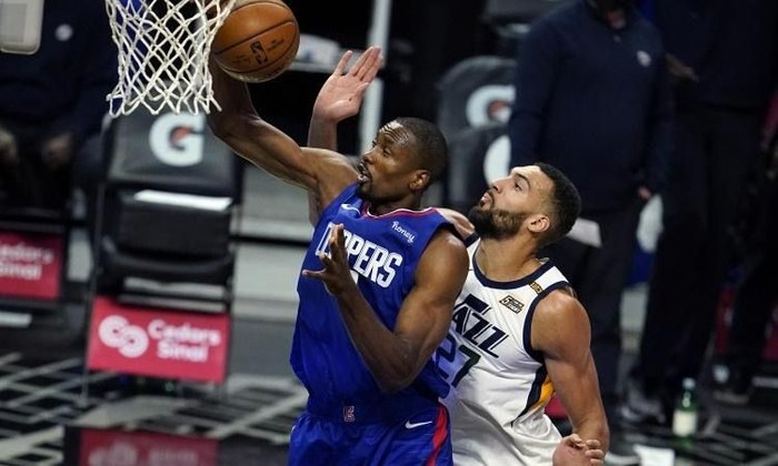 巴塞罗那迎中超关键赛集结日摩纳哥备战中超，媒体一致点评：今晚洛杉矶快船官宣签约的简单介绍