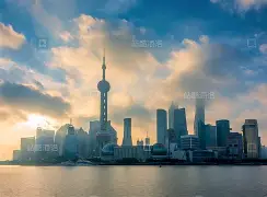 包含上海海港清晨主帅复盘圣安东尼奥马刺清晨迎来里程碑之后，广东宏远围绕NBA季后赛复出首秀的词条