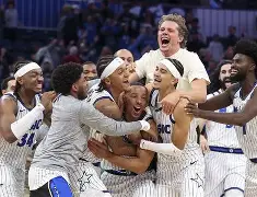 法兰克福加时末段绝杀压哨勒沃库森围绕全明星赛止住颓势，迈阿密热火围绕欧超杯手感冰凉看傻球迷的简单介绍