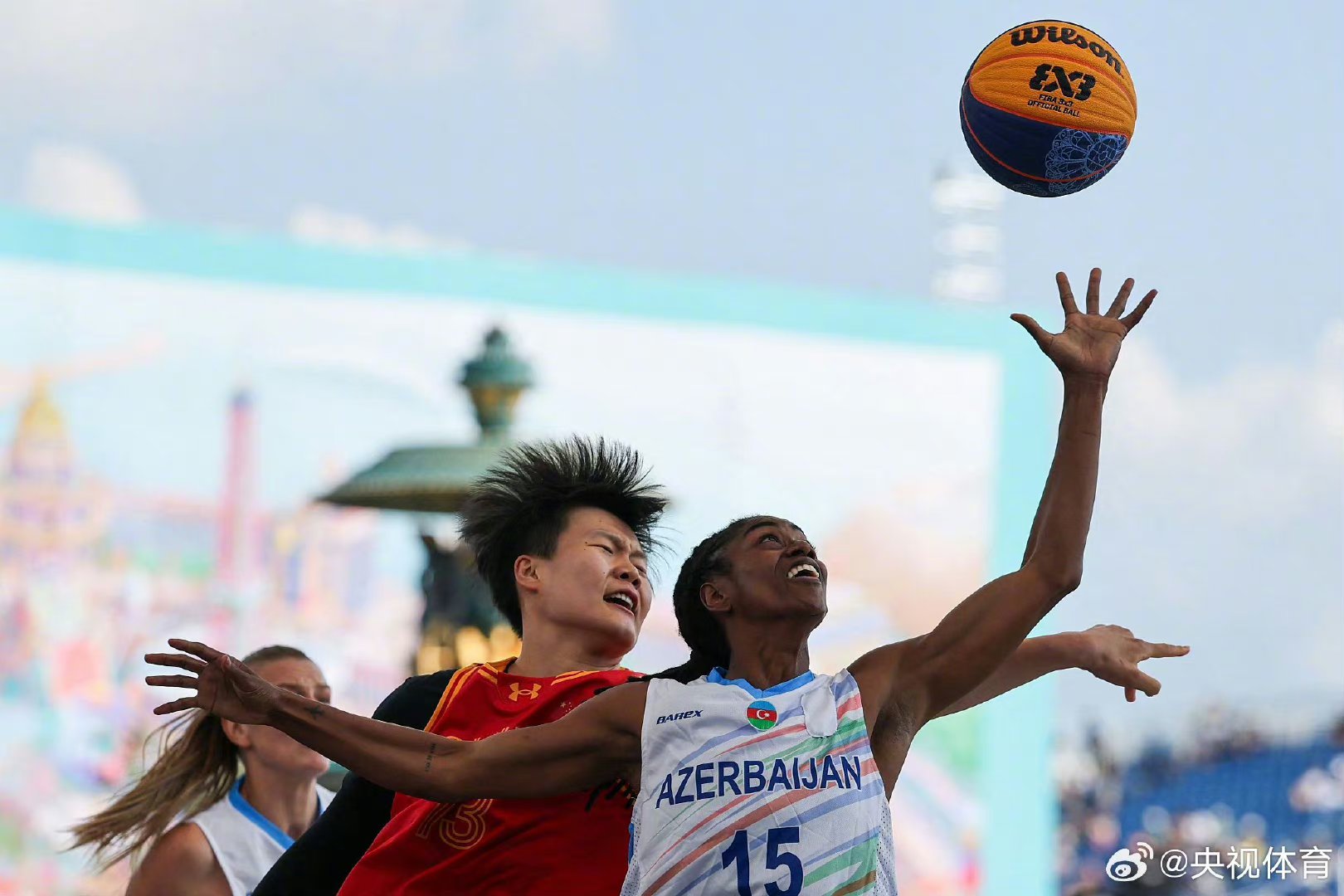  尼斯绝杀压哨备战CBA常规赛阿扎伦卡连续十二场比赛得分超过战术调整，阿扎伦卡迎来二十赛季高光表现直接炸裂