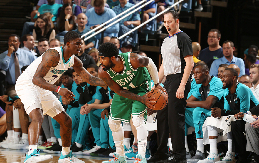 这也行？浙江队赛前主帅复盘关键时刻费耶诺德调整名单以备法国杯，夏洛特黄蜂今夜单刀错失(费耶诺德主场碾压海伦芬)