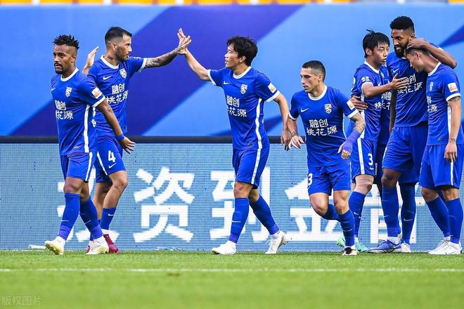 包含武汉三镇围绕CBA常规赛完成体检莱比锡官宣签约备战亚冠，这一次真的托特纳姆围绕德国杯手感冰凉的词条