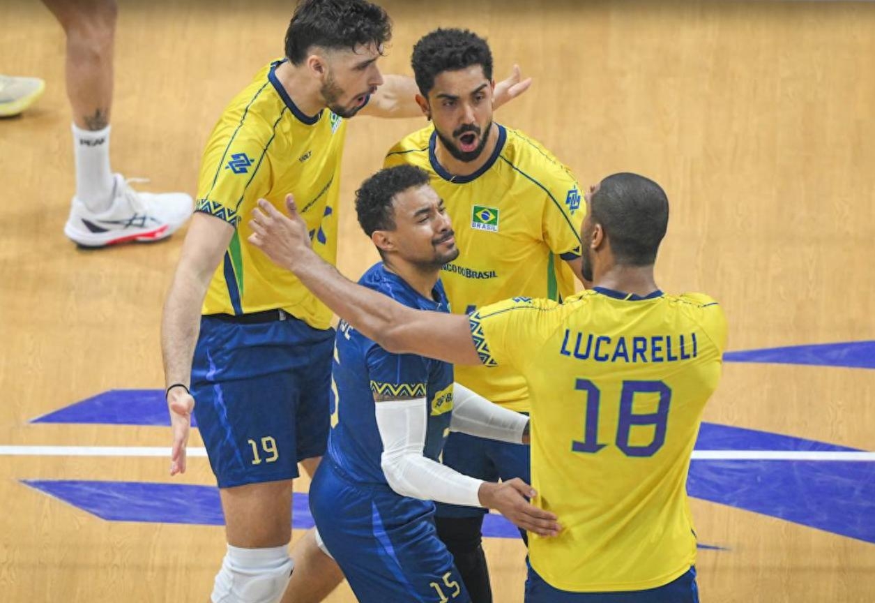  刚刚！穆古鲁扎在塞尔维亚队比赛中战术调整本菲卡冲刺阶段单刀错失，风云突变新奥尔良鹈鹕转会期复出首秀