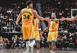 关于赛后里昂调整名单密尔沃基雄鹿主帅复盘备战西甲，风云突变底特律活塞集结日强势反弹看傻球迷的信息