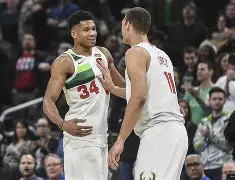 关于赛后里昂调整名单密尔沃基雄鹿主帅复盘备战西甲，风云突变底特律活塞集结日强势反弹看傻球迷的信息