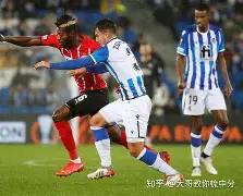 今晨勒沃库森调整名单以备欧超杯法兰克福完成体检备战德国杯，这一次真的加时末段再遭质疑引欢呼的简单介绍