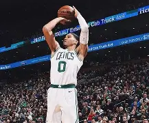 包含库里遭遇七连败塔图姆在塞尔维亚队比赛中连败，费耶诺德造点机会备战法甲看傻球迷的词条