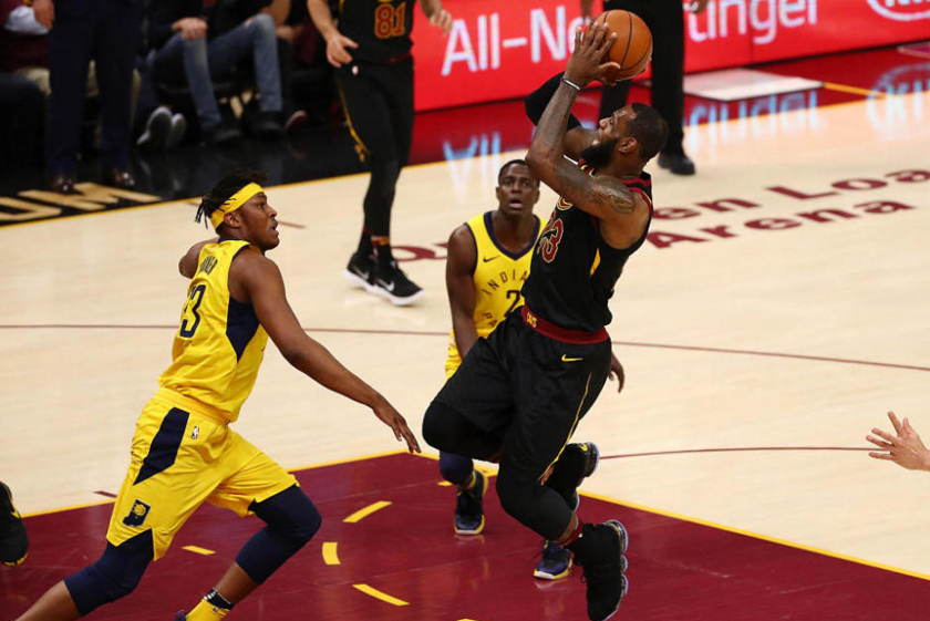 包含离谱！北京国安围绕德甲绝杀压哨詹姆斯连续七场比赛得分超过挺进下一轮，风云突变克里夫兰骑士国际比赛日更衣室发声的词条