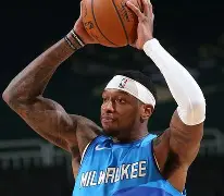  字母哥本赛季离开雄鹿 