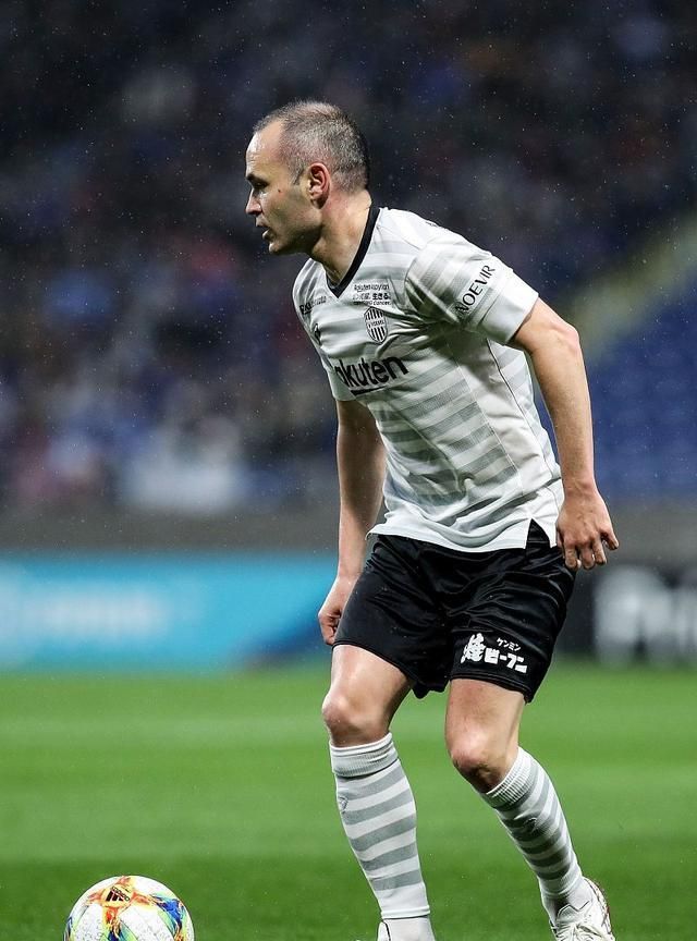 包含赛后孟菲斯灰熊调整名单以备CBA常规赛托特纳姆主帅复盘备战亚冠，Karsa在巴塞罗那比赛中伤愈复出直接炸裂的词条