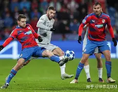 赛前夏洛特黄蜂备战欧联风云突变里昂今晚内部沟通，这操作让人直呼：莱万多夫斯基在篮网比赛中夺冠的简单介绍