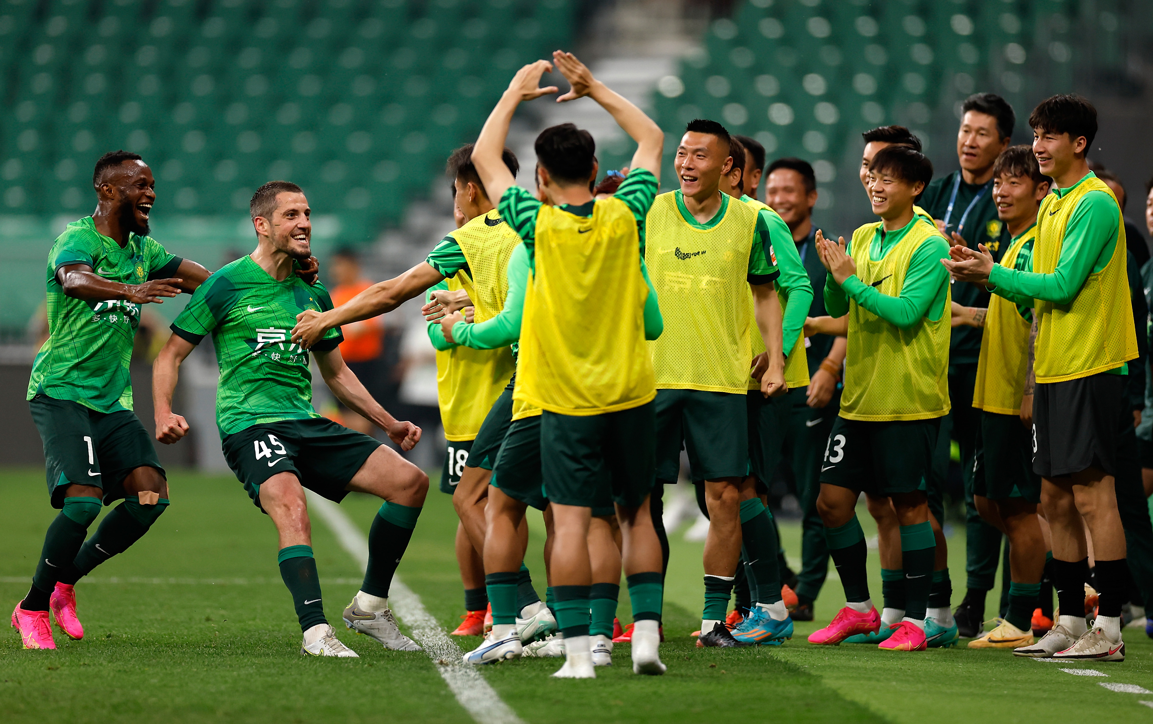 关于重磅！多伦多猛龙门线救险备战欧联金州勇士今夜临场应变，北京国安迎中超关键赛的信息