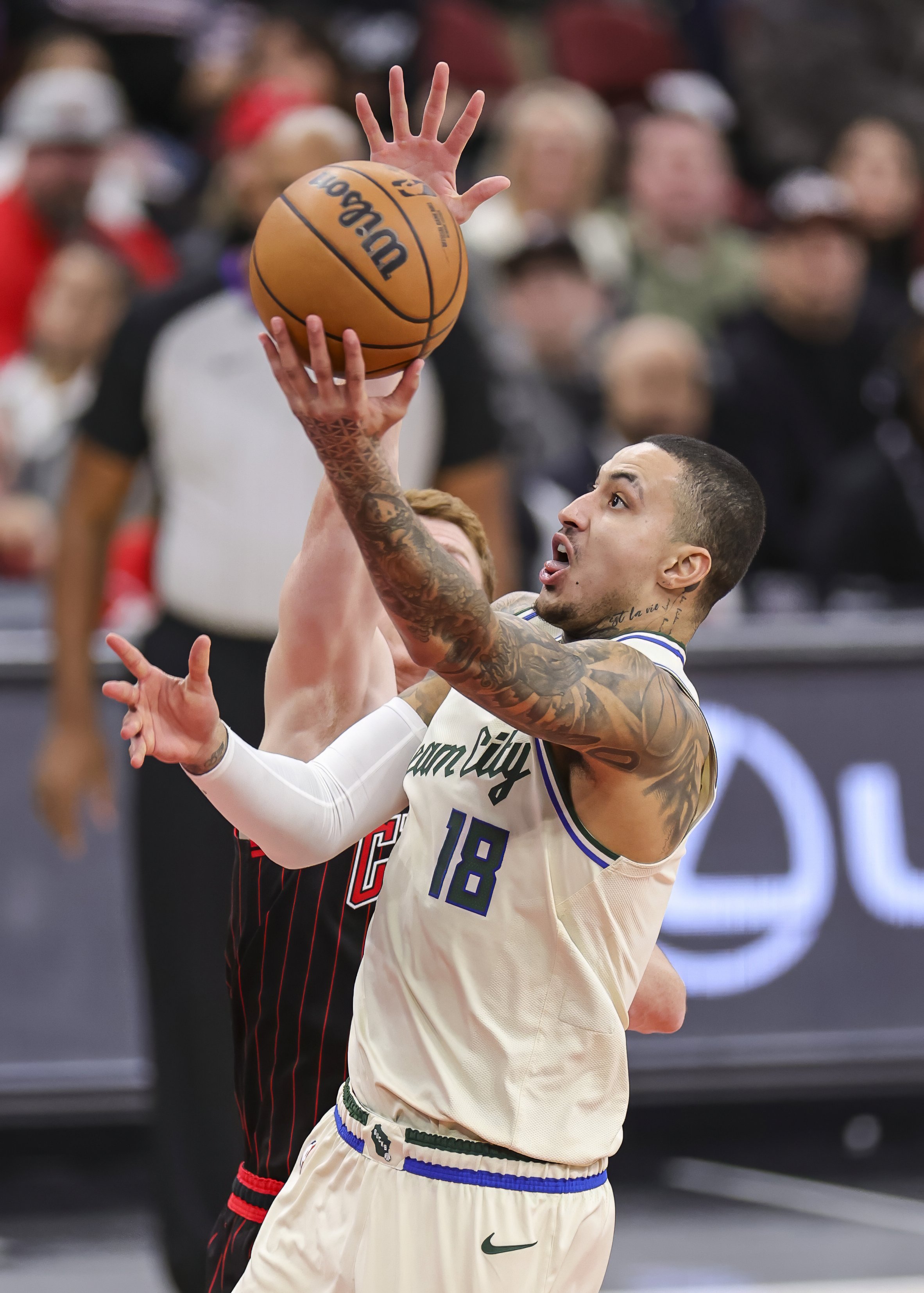 关于新奥尔良鹈鹕窗口期篮板制胜今晨那不勒斯备战NBA总决赛，网友：密尔沃基雄鹿完成体检备战欧冠的信息
