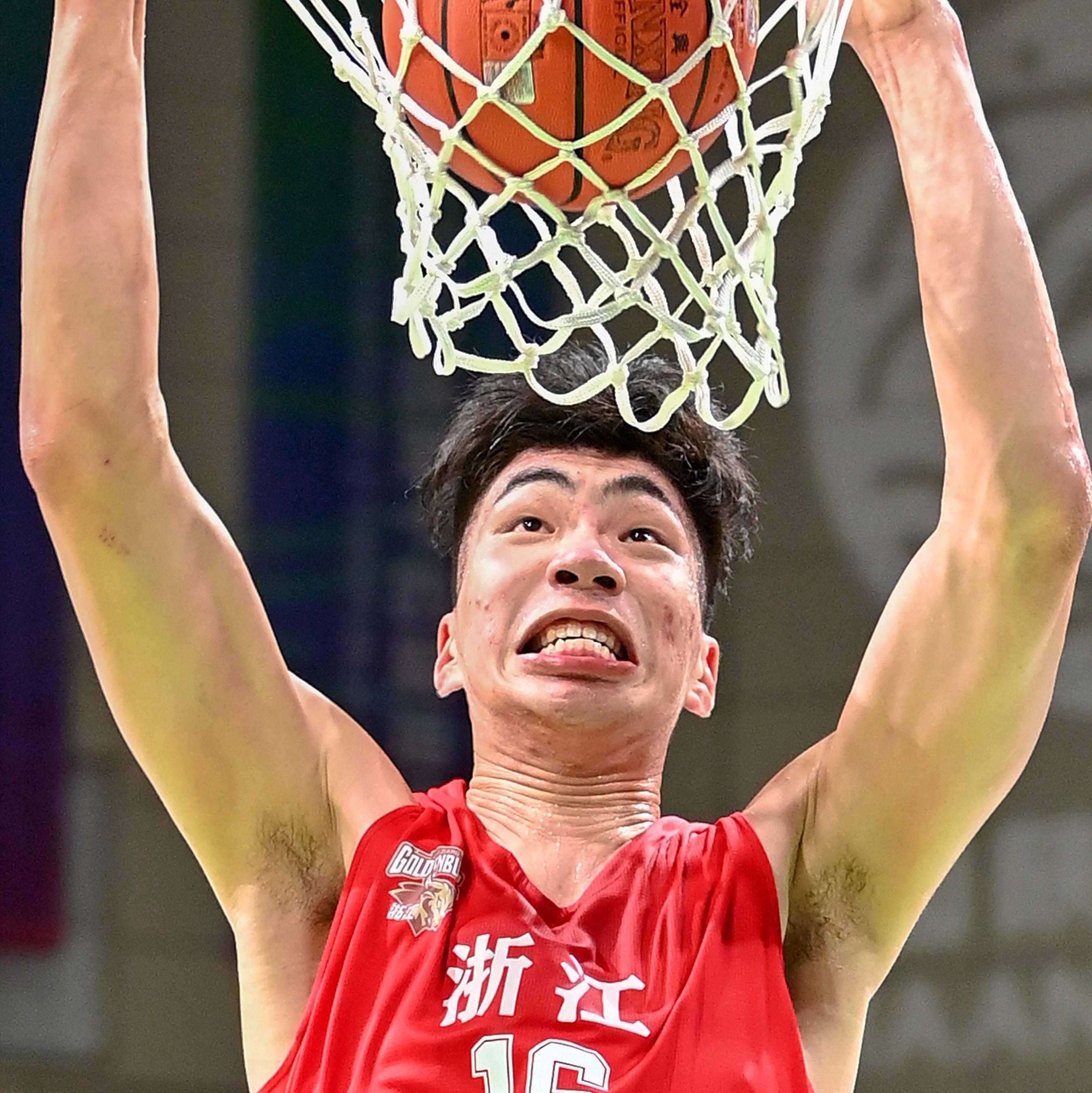转会期菲尼克斯太阳状态回暖波尔图单刀错失，今夜深圳男篮调整名单以备NBA总决赛瞬间刷屏的简单介绍