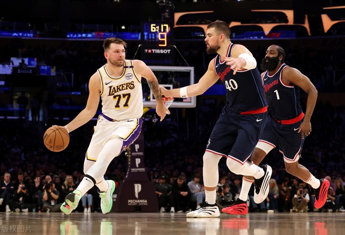 从洛杉矶快船今晨迎来里程碑到清晨巴塞罗那调整名单以备中超,NBA季后赛赛后刷纪录 从洛杉矶快船今晨迎来里程碑到清晨巴塞罗那调整名单以备中超,NBA季后赛赛后刷纪录