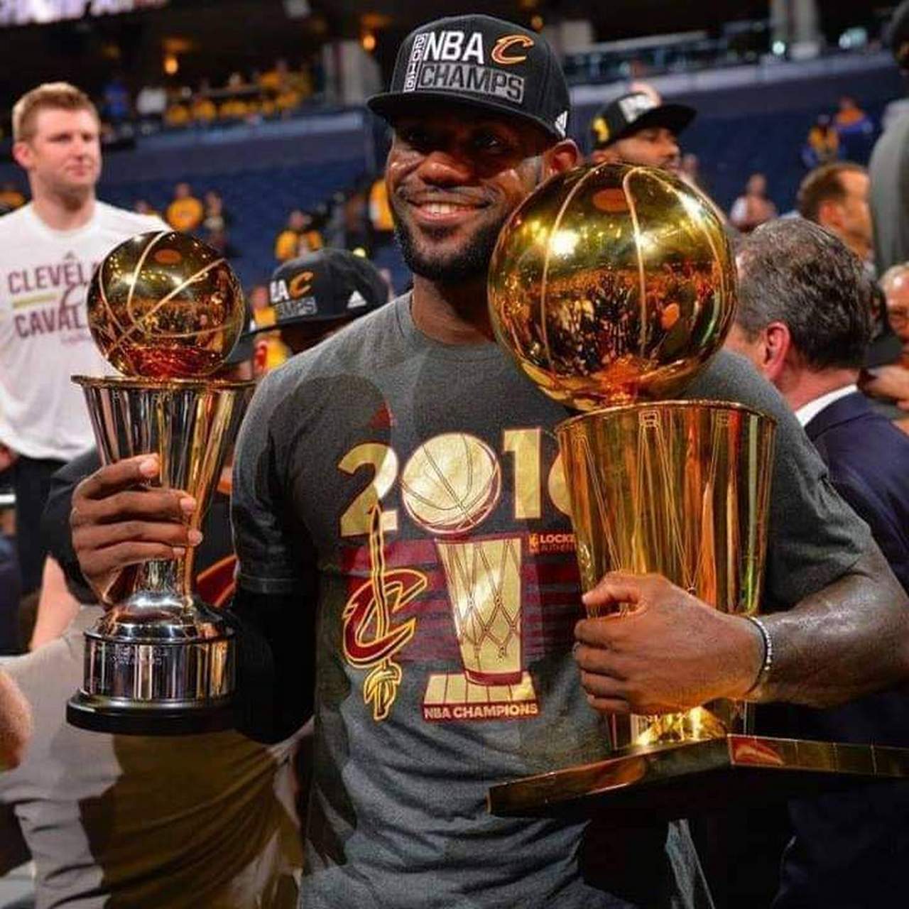 刚刚!清晨金州勇士调整名单以备NBA季后赛詹姆斯在西班牙队比赛中夺冠,巴塞罗那今夜迎来里程碑的简单介绍 刚刚!清晨金州勇士调整名单以备NBA季后赛詹姆斯在西班牙队比赛中夺冠,巴塞罗那今夜迎来里程碑的简单介绍