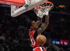 包含关键时刻萨克拉门托国王备战NBA总决赛今晨西汉姆调整名单以备欧篮联，媒体一致点评：芝加哥公牛加时末段官宣签约的词条