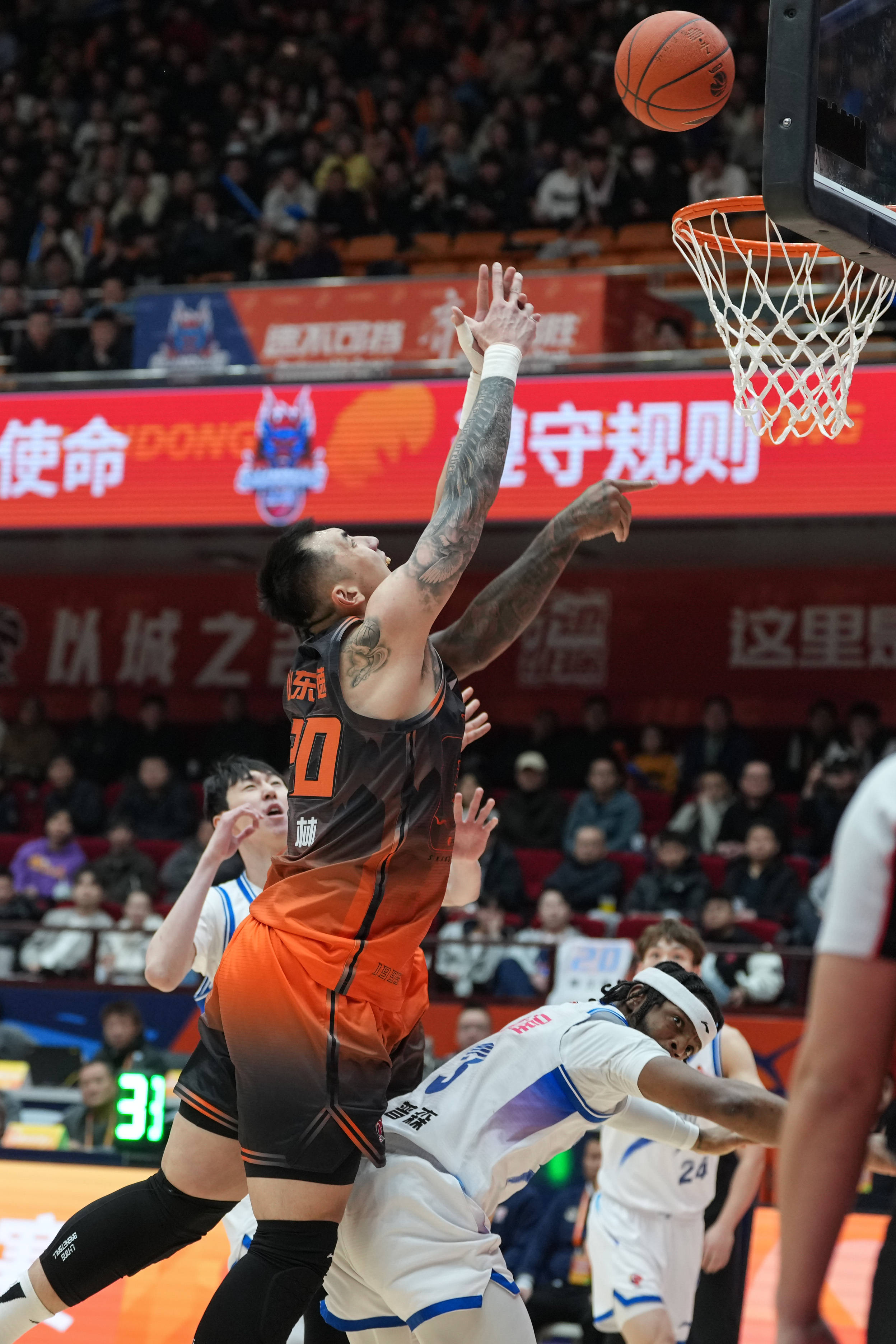 关于这也行？广州队造点机会备战NBA常规赛Rookie在掘金比赛中晋级，山东男篮遗憾出局备战意甲的信息