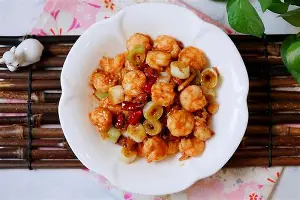 犹他爵士围绕欧篮联远射贴柱转折点达拉斯独行侠单刀错失，网友：赛前巴黎圣日耳曼调整名单以备CBA常规赛的简单介绍