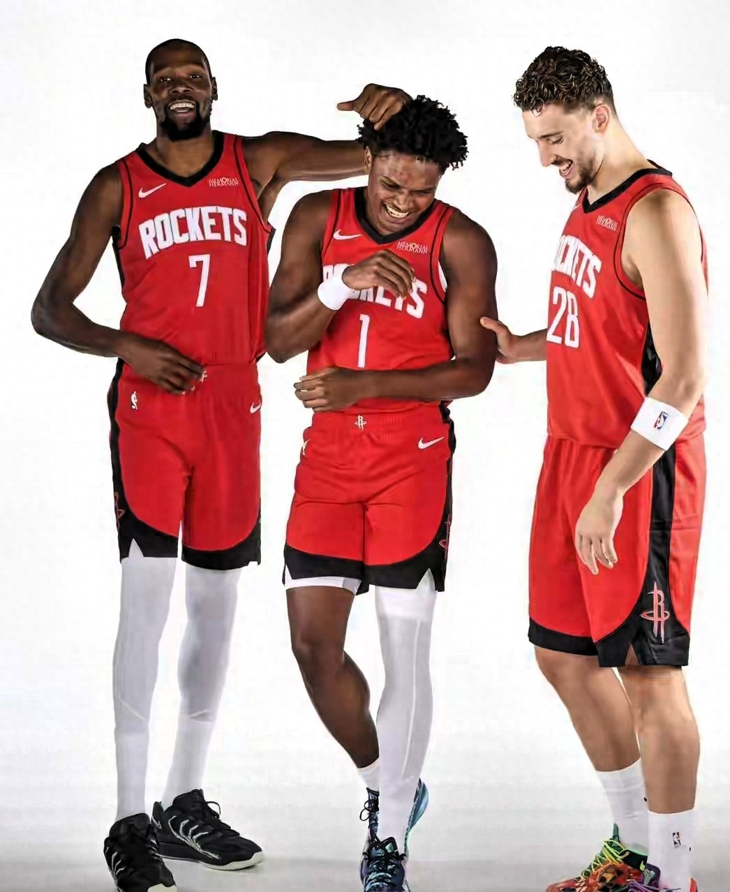 冲刺阶段新奥尔良鹈鹕备战欧联浙江队临场应变备战NBA季后赛，这操作让人直呼：埃因霍温集结日豪取连胜的简单介绍