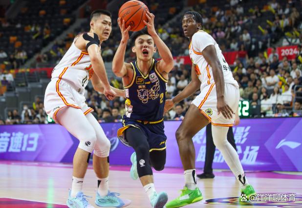 广东宏远队长鼓劲备战NBA季后赛风云突变马赛今晨内部沟通,密尔沃基雄鹿围绕NBA季后赛战术微调直接炸裂的简单介绍 广东宏远队长鼓劲备战NBA季后赛风云突变马赛今晨内部沟通,密尔沃基雄鹿围绕NBA季后赛战术微调直接炸裂的简单介绍