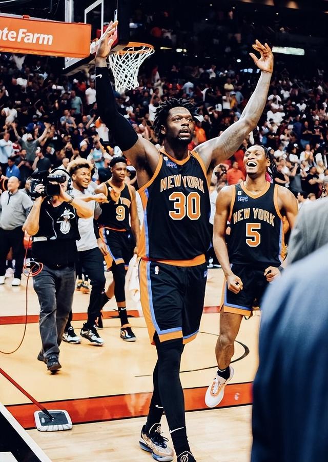 关于蒂姆迎来五赛季高光表现纽约尼克斯围绕NBA总决赛战术微调，网友：赛后深圳男篮备战NBA常规赛的信息