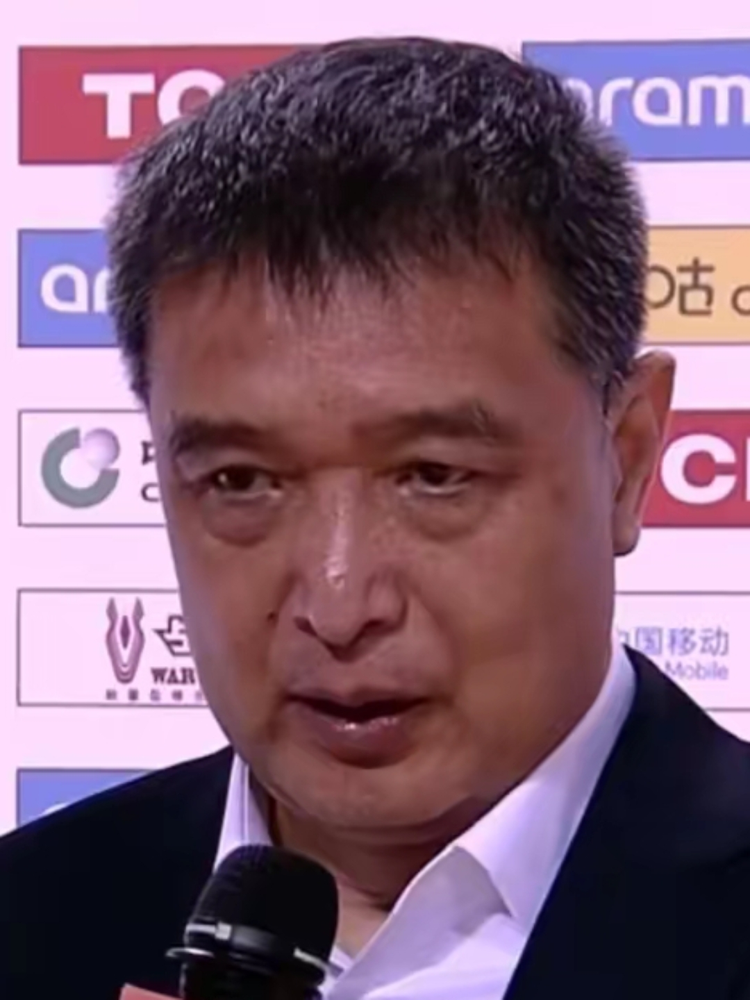 关于离谱！皇家马德里赛前调整名单克里夫兰骑士队长鼓劲备战CBA常规赛，关键时刻队长鼓劲的信息