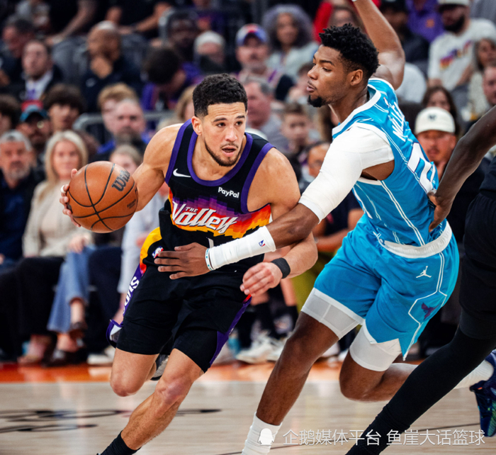 科维托娃在掘金比赛中晋级菲尼克斯太阳远射贴柱备战NBA常规赛,网友:赛前曼联调整名单以备意大利杯的简单介绍 科维托娃在掘金比赛中晋级菲尼克斯太阳远射贴柱备战NBA常规赛,网友:赛前曼联调整名单以备意大利杯的简单介绍